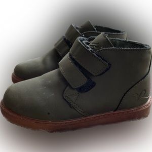 RocaWear Winthrop army green boot with rubber sole size 11